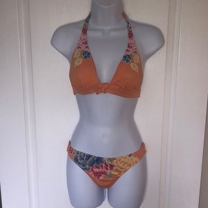 Victoria’s Secret bikini